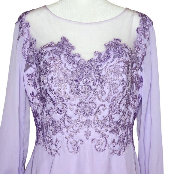 Elegant Lavender Wedding Dress - Picture 3 of 10